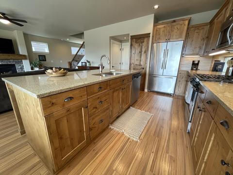 61092 Manhae Loop, Bend, OR 97702 photo 24