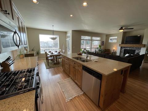 61092 Manhae Loop, Bend, OR 97702 photo 23