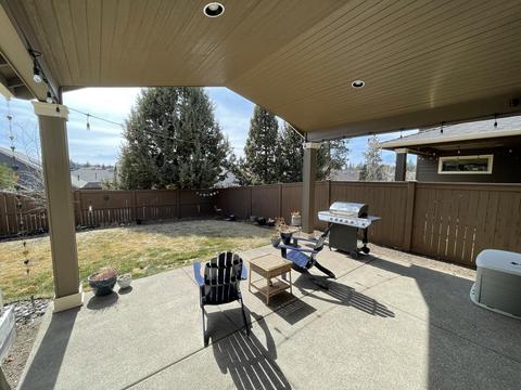 61092 Manhae Loop, Bend, OR 97702 photo 8