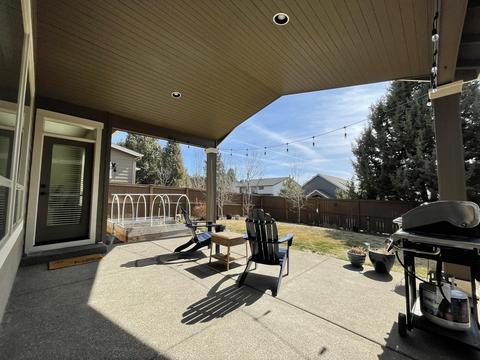 61092 Manhae Loop, Bend, OR 97702 photo 6