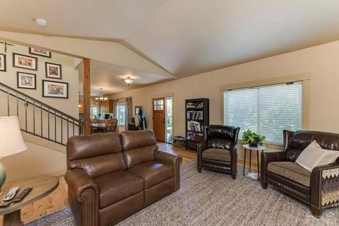 61473 Linton Loop, Bend, OR 97702 photo 4