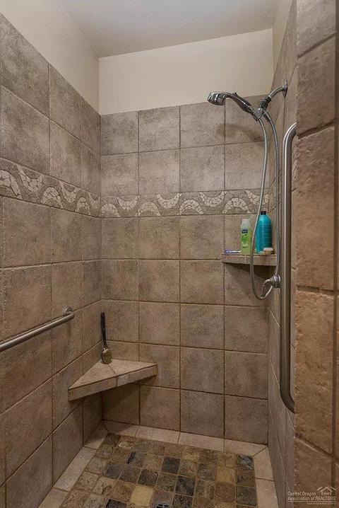 61473 Linton Loop, Bend, OR 97702 photo 14