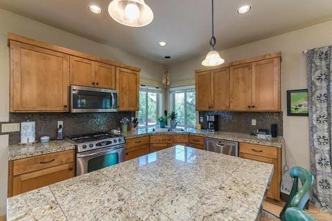 61473 Linton Loop, Bend, OR 97702 photo 11