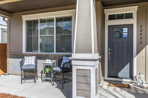 20472 Del Coco Ct, Bend, OR 97702 photo 2
