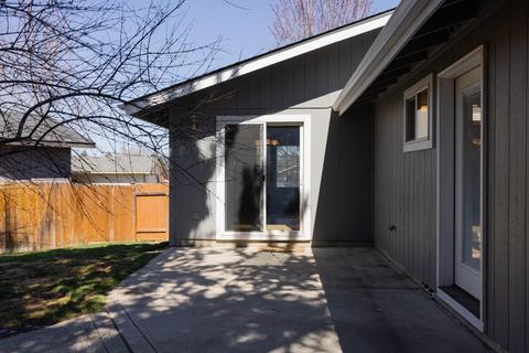 2385 NE Desert Willow Ct, Bend, OR 97701 photo 15