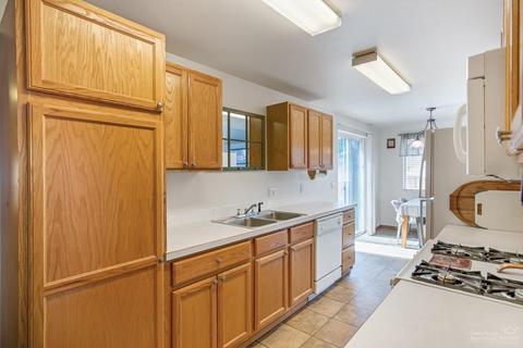 2385 NE Desert Willow Ct, Bend, OR 97701 photo 6