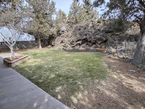 2526 NE Ocker Dr, Bend, OR 97701 photo 16