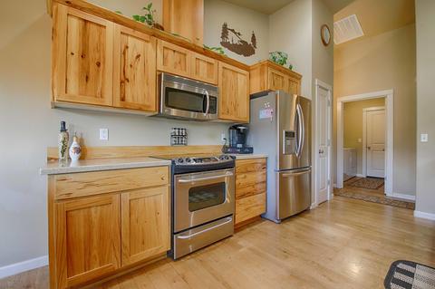 64818 Grande Loop, Bend, OR 97701 photo 9