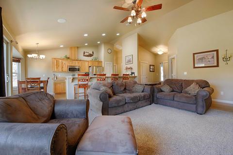 64818 Grande Loop, Bend, OR 97701 photo 6