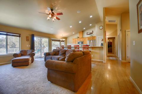 64818 Grande Loop, Bend, OR 97701 photo 5