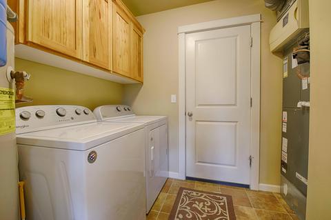 64818 Grande Loop, Bend, OR 97701 photo 11