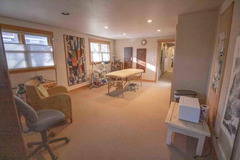 918 NE 5th St, Bend, OR 97701 photo 4