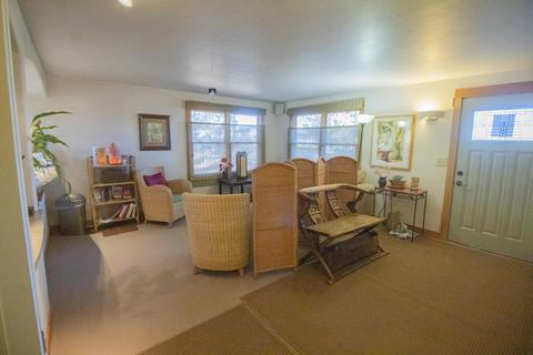 918 NE 5th St, Bend, OR 97701 photo 3