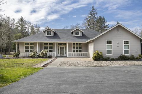 2085 Stringer Gap Rd, Grants Pass, OR 97527 photo 2