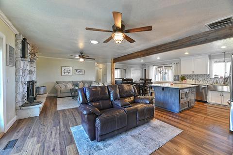 12400 Agate Rd, Eagle Point, OR 97524 photo 9