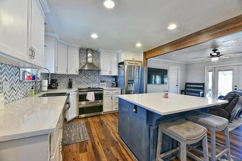 12400 Agate Rd, Eagle Point, OR 97524 photo 6