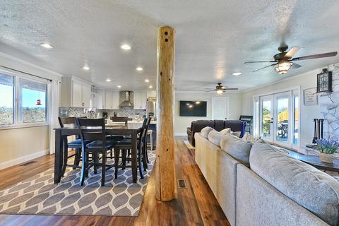 12400 Agate Rd, Eagle Point, OR 97524 photo 11