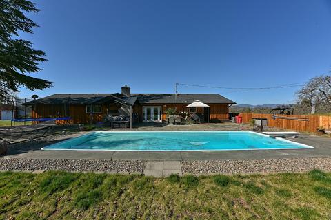 12400 Agate Rd, Eagle Point, OR 97524 photo 21