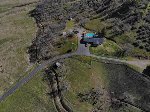 12400 Agate Rd, Eagle Point, OR 97524 photo 46