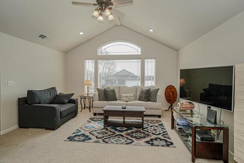 950 Crystal Dr, Eagle Point, OR 97524 photo 7