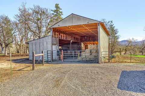 475 S Obenchain Rd, Eagle Point, OR 97524 photo 45