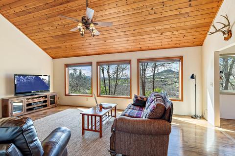 475 S Obenchain Rd, Eagle Point, OR 97524 photo 13