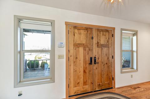 475 S Obenchain Rd, Eagle Point, OR 97524 photo 9