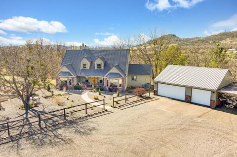 475 S Obenchain Rd, Eagle Point, OR 97524 photo 1