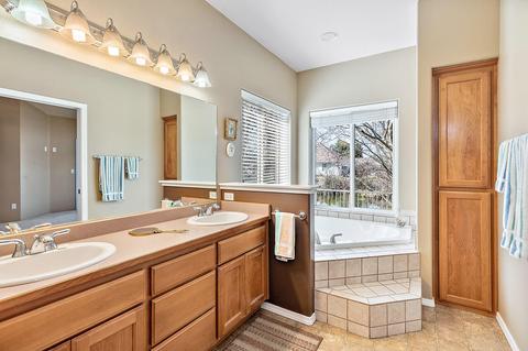 1254 Devonshire Way, Grants Pass, OR 97526 photo 31