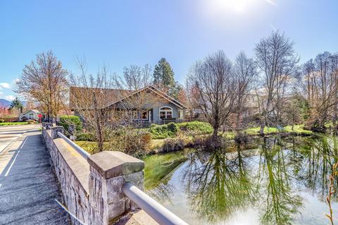 1254 Devonshire Way, Grants Pass, OR 97526 photo 2