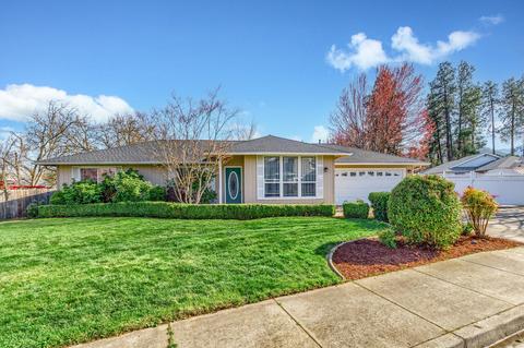 1301 Pacific Ln, Phoenix, OR 97535 photo 1