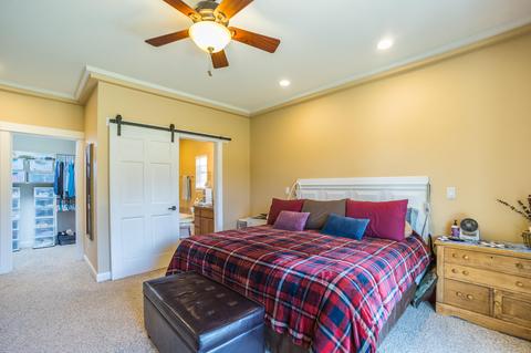 6832 Table Rock Rd, Central Point, OR 97502 photo 12