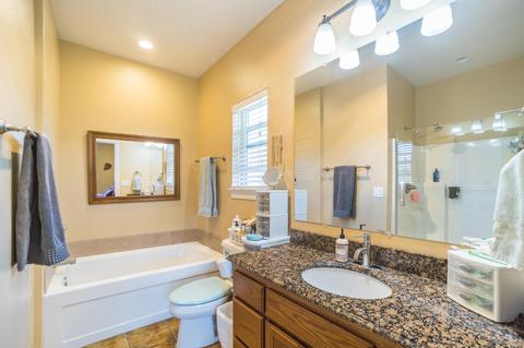 6832 Table Rock Rd, Central Point, OR 97502 photo 13