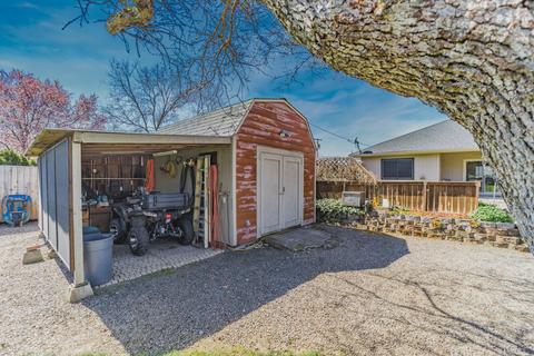 6832 Table Rock Rd, Central Point, OR 97502 photo 17