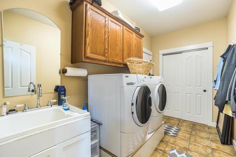 6832 Table Rock Rd, Central Point, OR 97502 photo 10