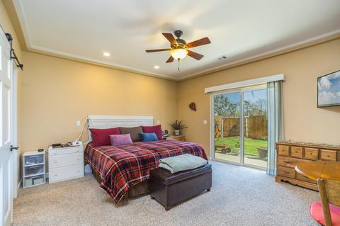 6832 Table Rock Rd, Central Point, OR 97502 photo 11