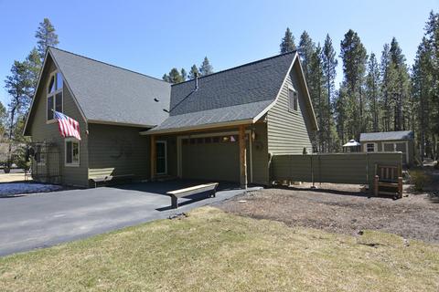 55720 Wagon Master Way, Bend, OR 97707 photo 2