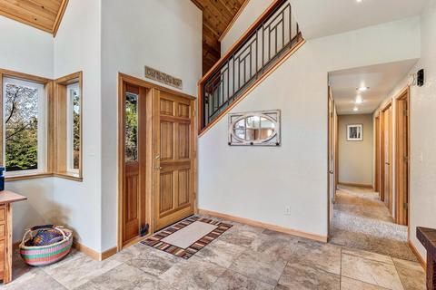 64788 Collins Rd, Bend, OR 97703 photo 4