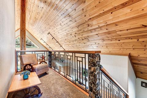 64788 Collins Rd, Bend, OR 97703 photo 18