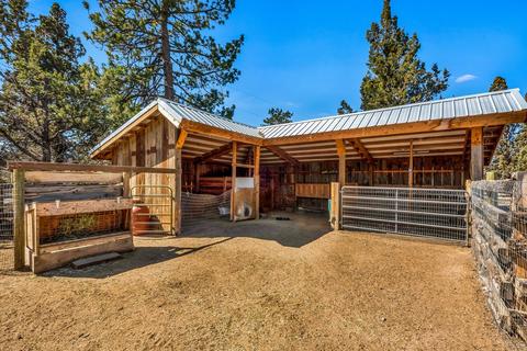 64788 Collins Rd, Bend, OR 97703 photo 45
