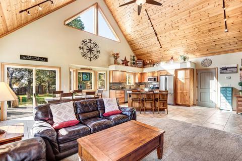 64788 Collins Rd, Bend, OR 97703 photo 9