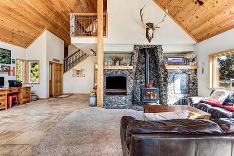 64788 Collins Rd, Bend, OR 97703 photo 6