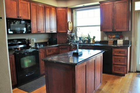 10990 Agate Rd, Eagle Point, OR 97524 photo 5