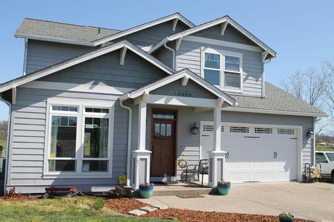 10990 Agate Rd, Eagle Point, OR 97524 photo 2
