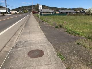 488 S Calapooia St, Sutherlin, OR 97479 photo 4