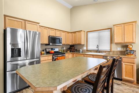 20554 Conifer Ave, Bend, OR 97702 photo 4