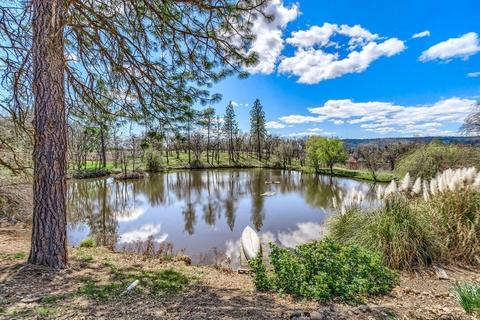 11691 Agate Rd, Eagle Point, OR 97524 photo 2