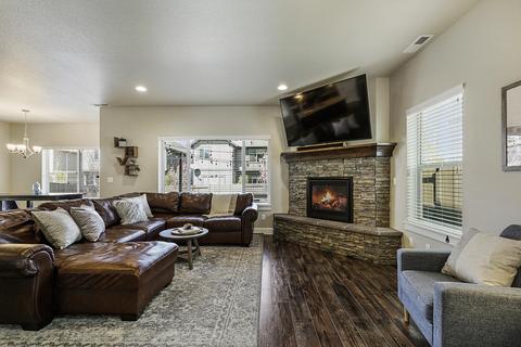 3136 NE Flagstone Ave, Bend, OR 97701 photo 5
