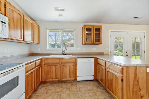 109 C Ct, Phoenix, OR 97535 photo 13
