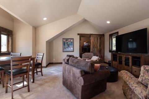 56619 Sunstone Loop, Bend, OR 97707 photo 20